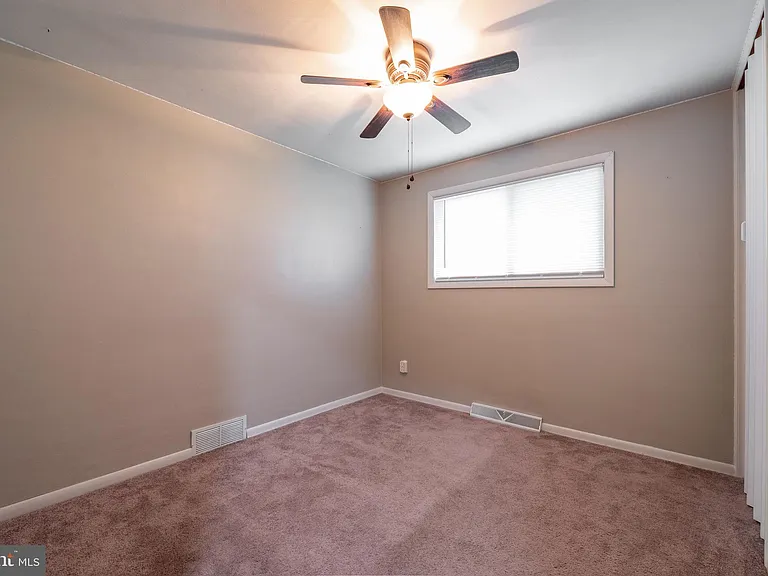 11419 Greenberry Rd — Photo 19
