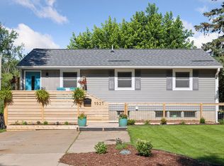 1521 Gettysburg Ave N, Golden Valley, MN 55427