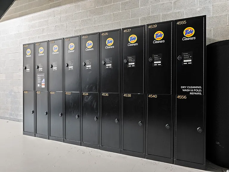 Tide Lockers at Shoreham and Tides in Chicago, IL