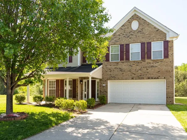 5203 Helsley Ct, Summerfield, NC 27358