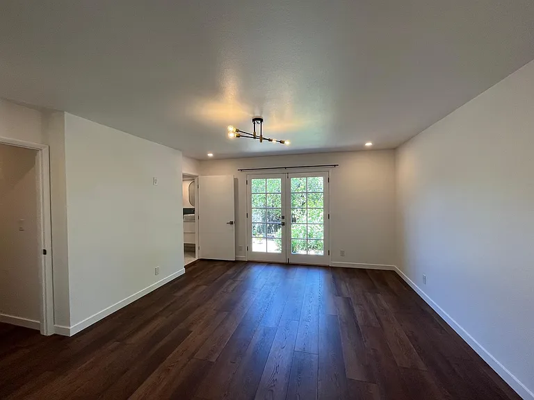 1121 Putter Ave — Photo 15