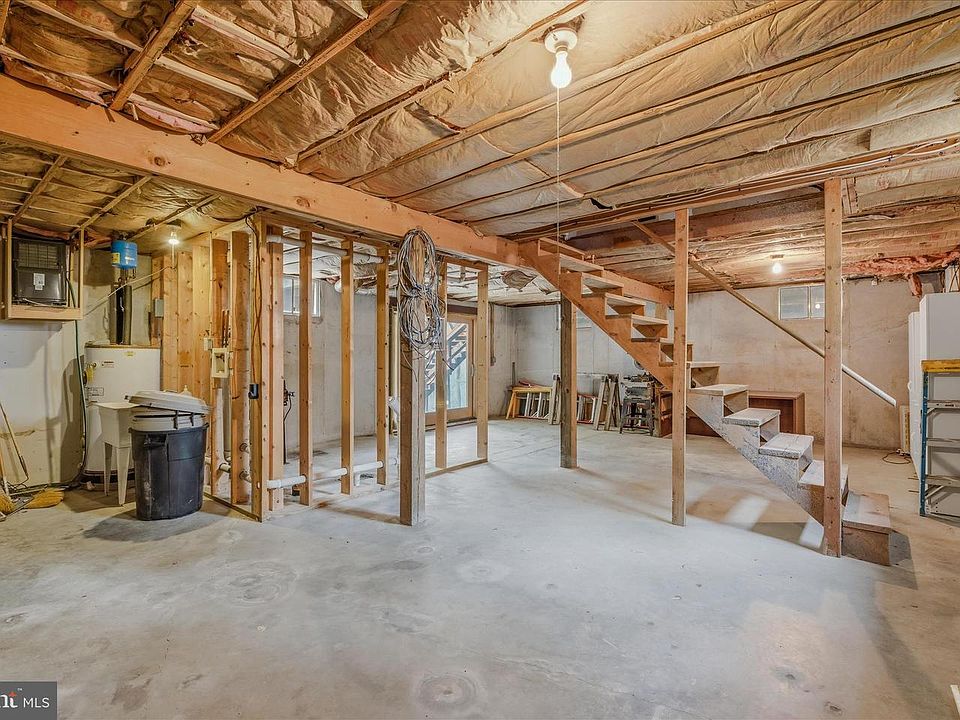 22nd image of 494 Glenwood Ln