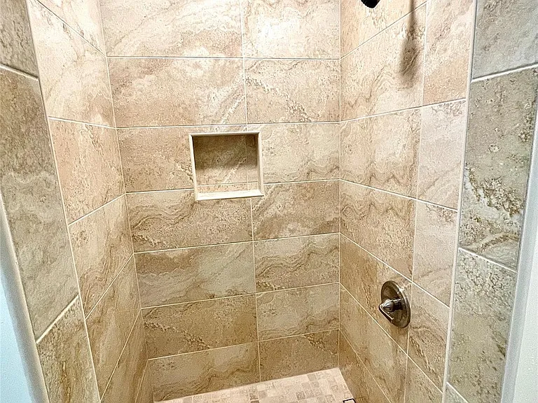 10910 Olivewood Dr — Photo 10