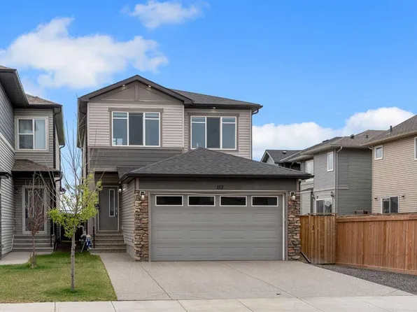 152 W Savanna Way NE, Calgary, AB T3J 0Z9