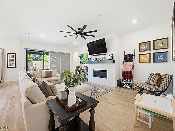 2nd image of 4315 Skylake Ct
