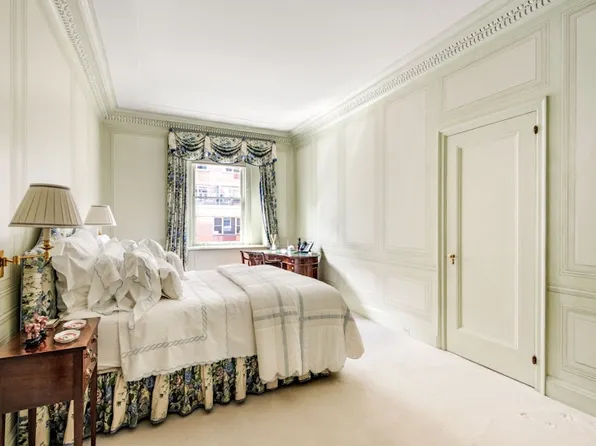 1 Sutton Place South image 13 of 14