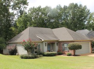 462 Pinehurst Dr, Meridian, MS 39305