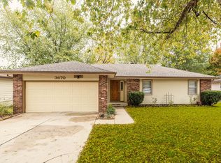3670 S Hillcrest Ave, Springfield, MO 65807