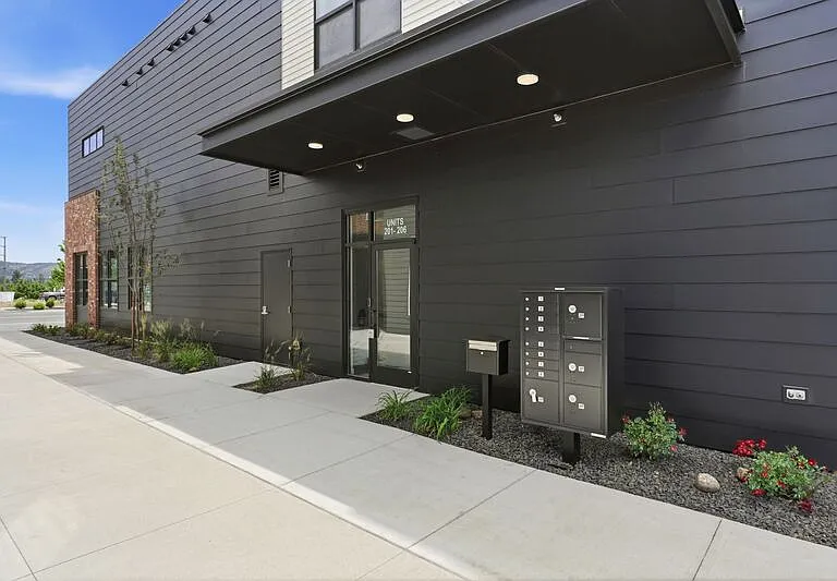21806 E Indiana Ave #202 — Photo 32