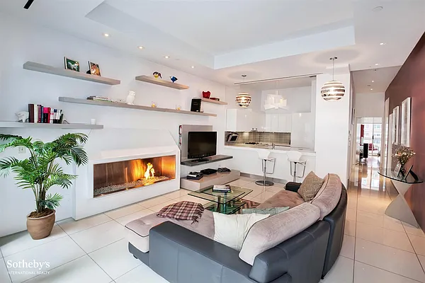 Sold by Sotheby's International Realty | media 20