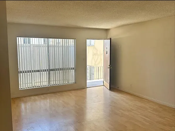 1037 10th St APT 204, Santa Monica, CA 90403