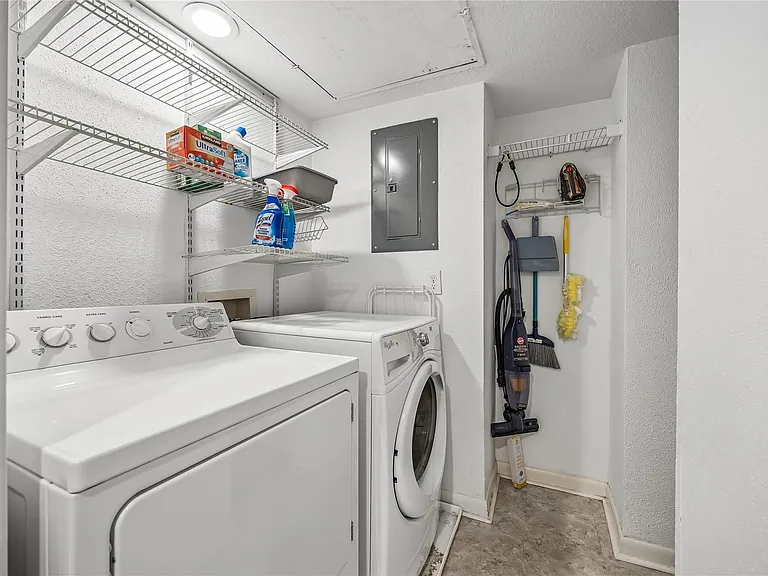 763 Bering Dr #B — Photo 15