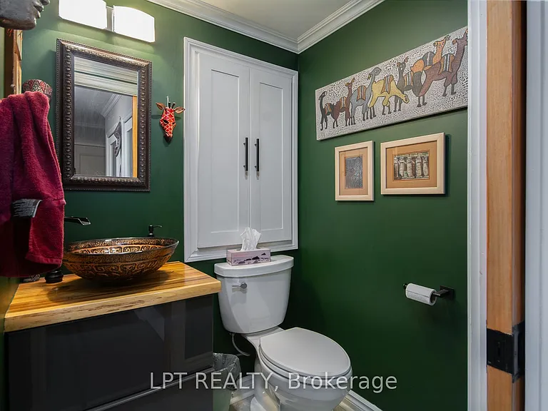 40 Arthur St #703 — Photo 5