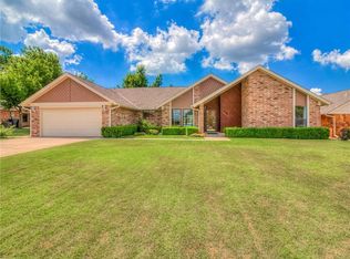 11728 Hackney Ln, Yukon, OK 73099