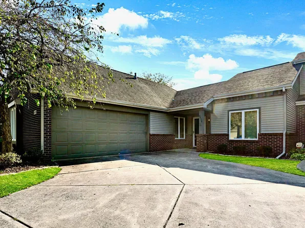 9438 Van Buren St, Crown Point, IN 46307