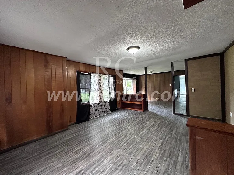 106 Wisconsin Ave — Photo 6