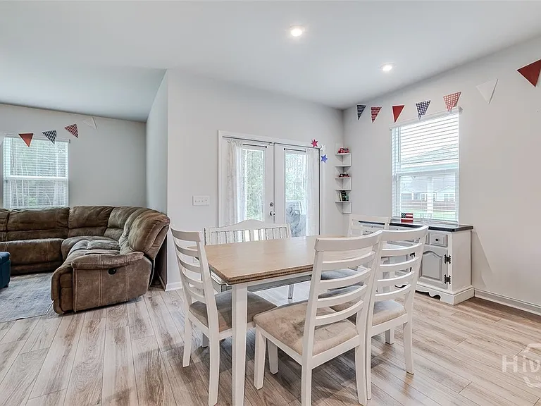64 Shade Tree Dr — Photo 13