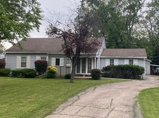 3414 Greenbriar Dr, Glenview, IL