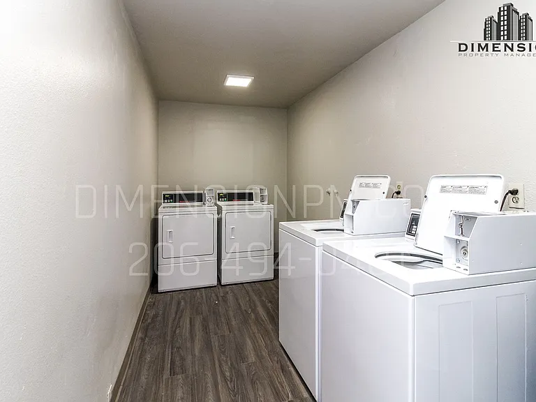 5401 Pacific Apartments — Photo 8