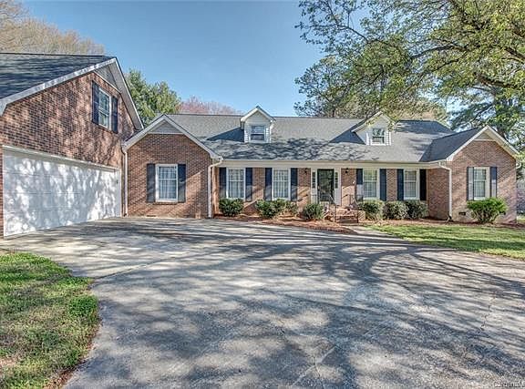 2nd image of 1218 Heatherloch Dr