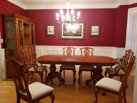 Separate dining room