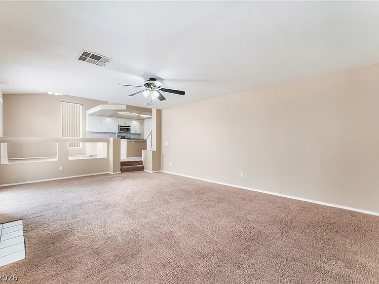 8725 Autumn Valley Ave — Photo 13