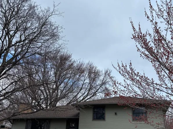 5116 Meadow Rdg, Edina, MN 55439