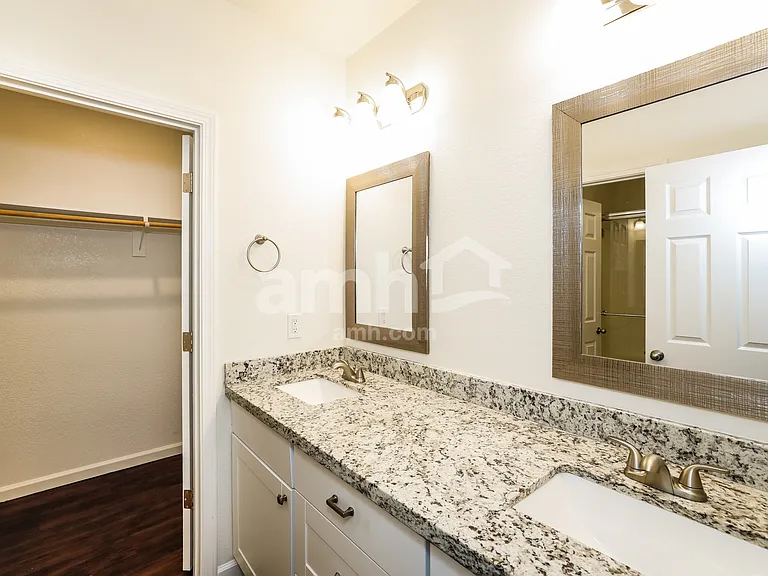 2215 Eagle Greens Dr — Photo 9