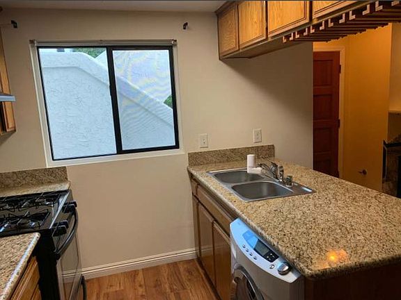 3rd image of 3765 Boundary St Unit 2