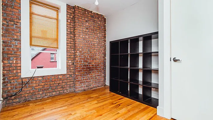 Rented by Nooklyn NYC LLC | media 18