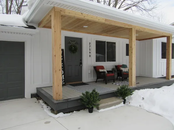 27590 Hiller St, Harrison Township, MI 48045