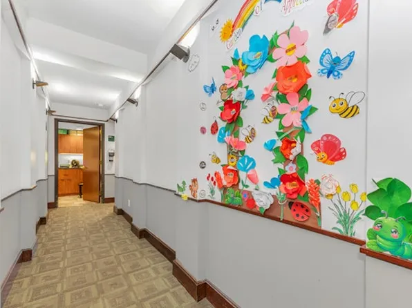 1175 York Avenue image 8 of 12