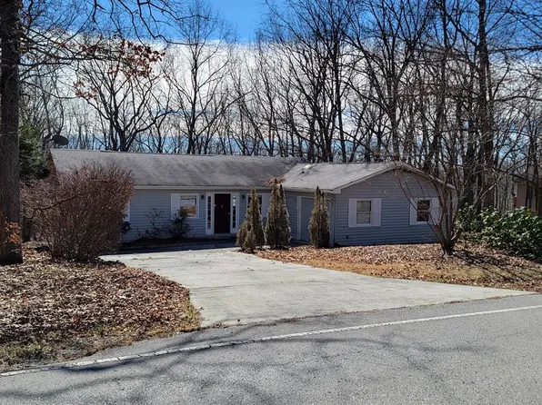 318 Lakeview Dr, Fairfield Glade, TN 38558