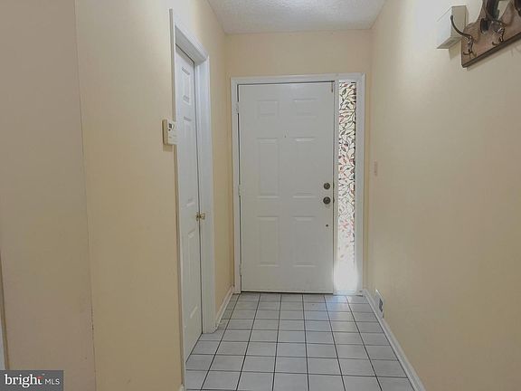 5th image of 38 Ashford Dr