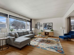 5265 W Devon Ave, Chicago, IL 60646