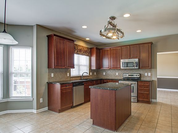 3rd image of 2516 Hester Ct