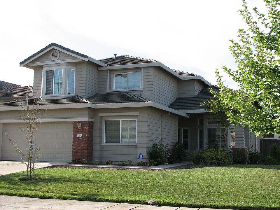 2nd image of 1570 Baines Ave