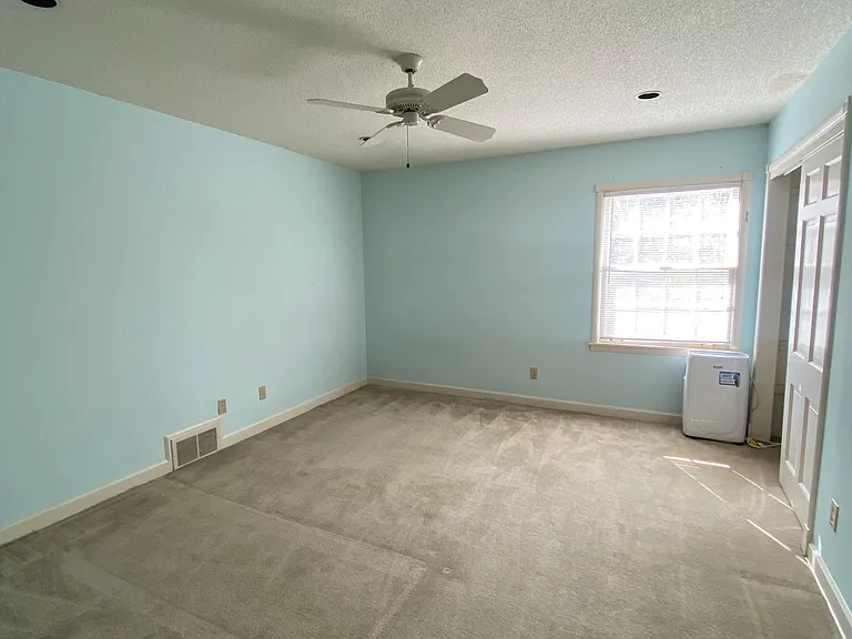 721 Eaton St — Photo 16