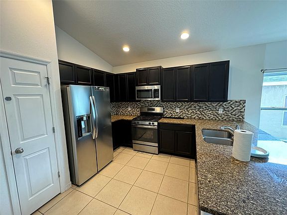 5th image of 1713 Bonser Rd