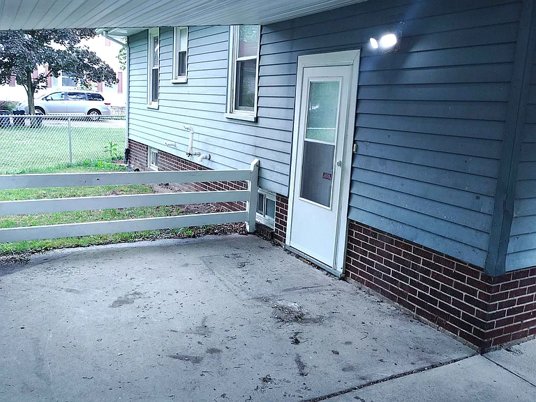 2307 Mackinaw St — Photo 12
