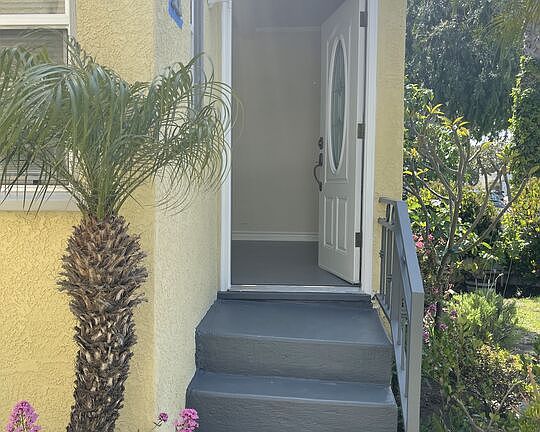 4th image of 1427 N 17th St #A