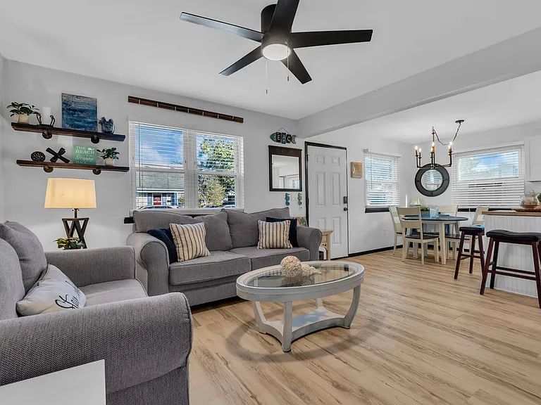 1264 Maplewood Rd #A — Photo 3