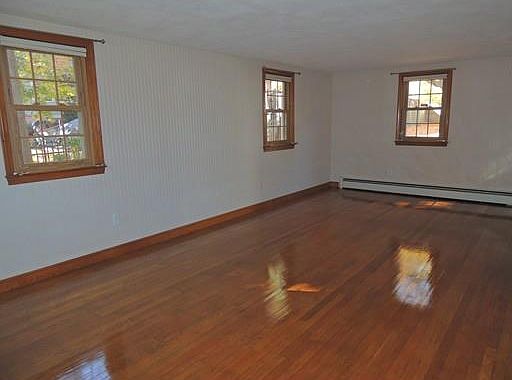 4th image of 109 Nichols St