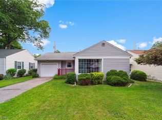 27818 Aberdeen Rd, Bay Village, OH 44140