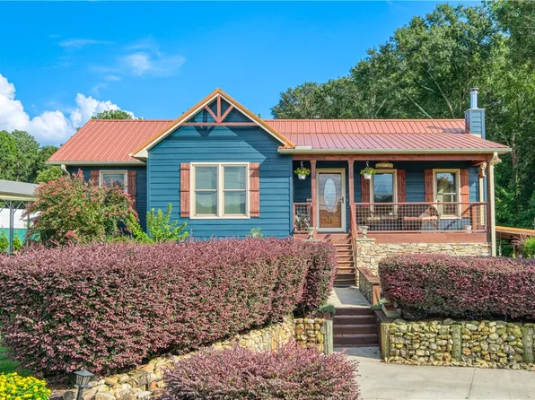 2625 Old Dobbins Bridge Rd, Townville, SC 29689
