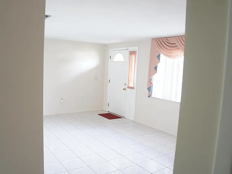 7608 Camelot Rd — Photo 3