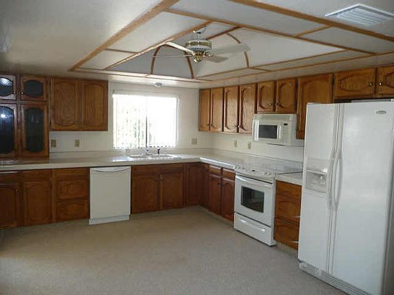 4th image of 1454 SE Leisure World --