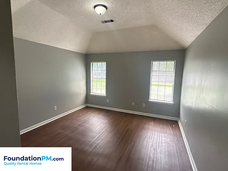 5407 Riverdale Rd — Photo 7