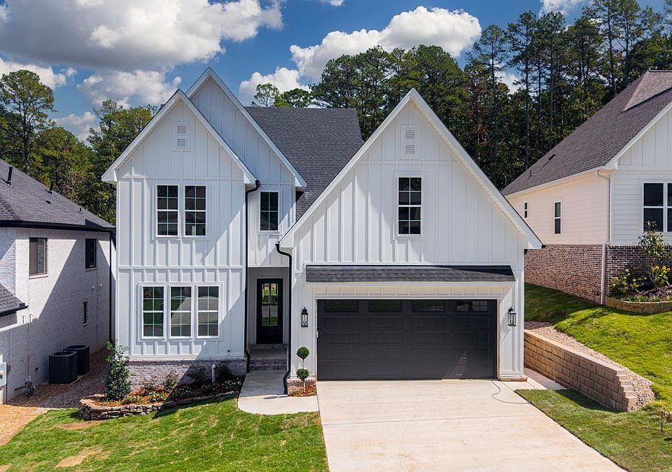 1st image of 131 Calion Ct