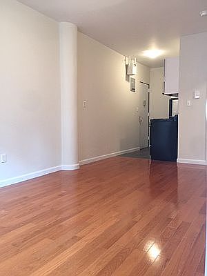 2nd image of 210 Thompson St APT 4BS
